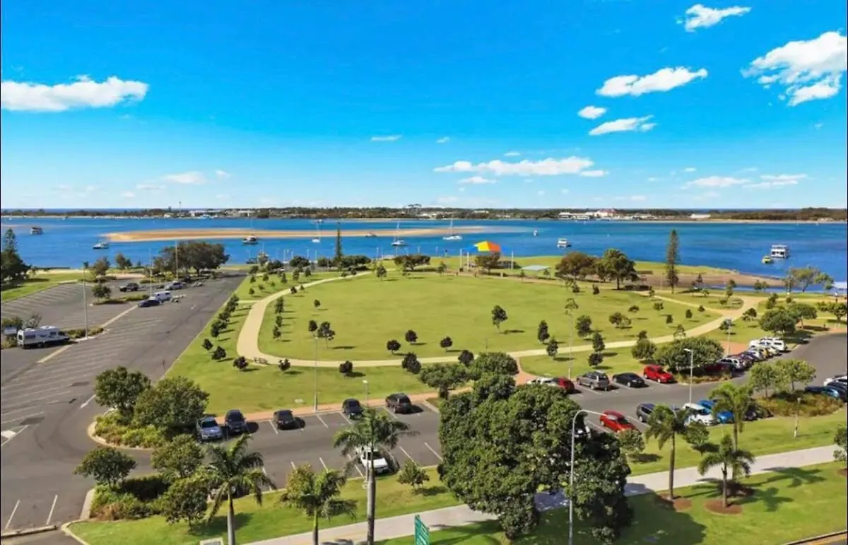Marine Views Apartment Gold Coast